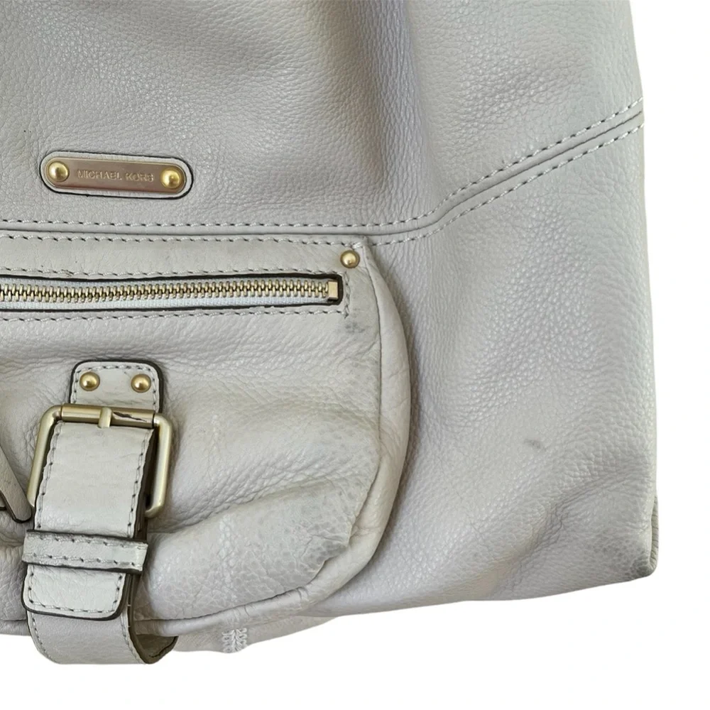 MICHAEL Michael Kors Cream Pebbled Leather Hobo Style Bag